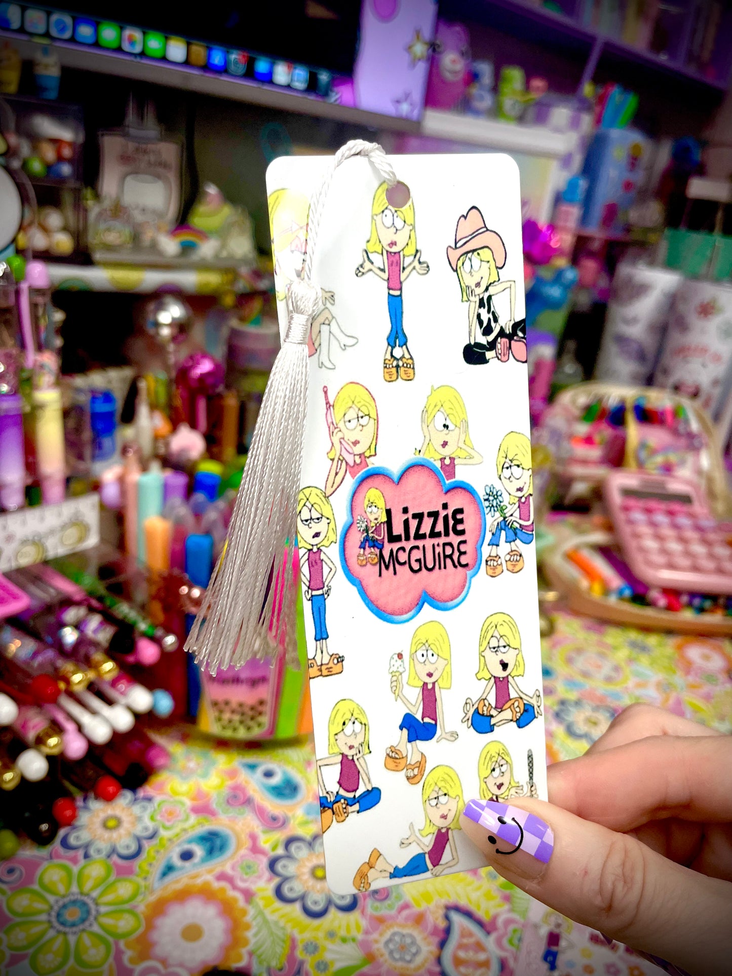 Lizzy Bookmark 1