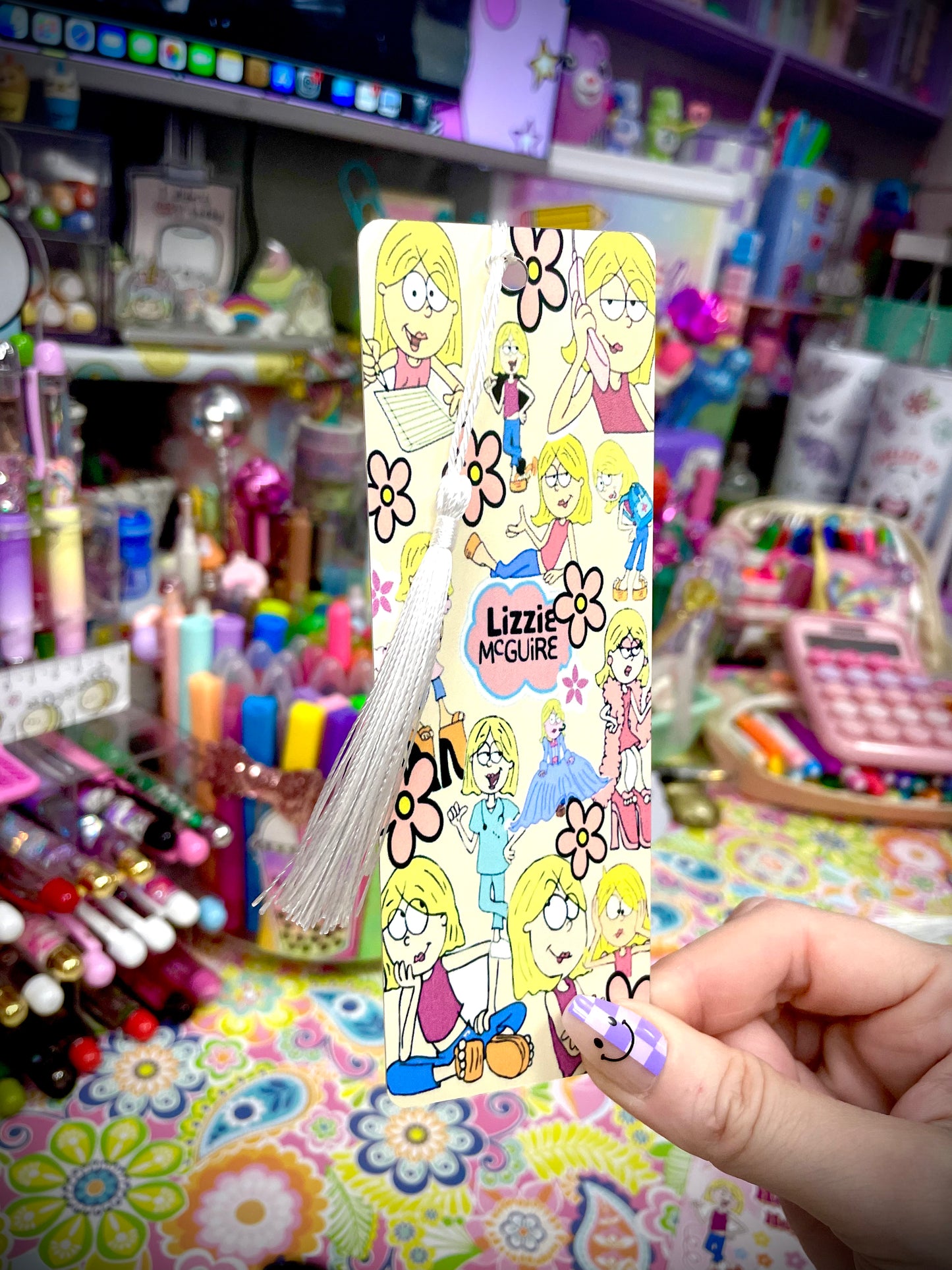 Lizzy Bookmark 2